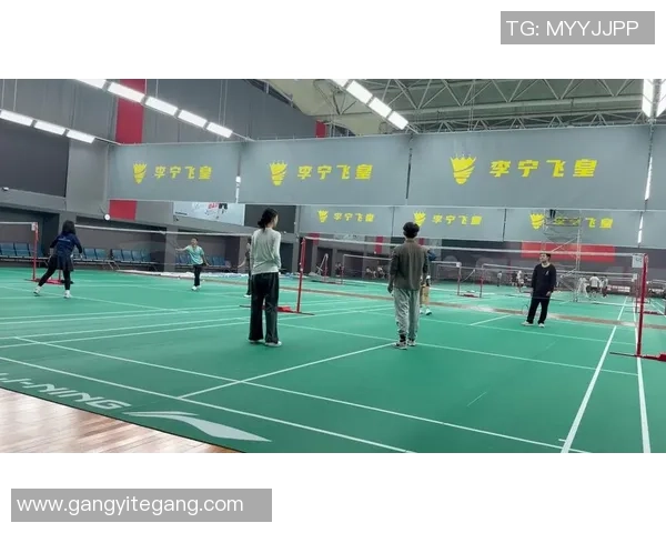 羽毛球热议：成都羽毛球队耐力训练的科学性与争议探讨